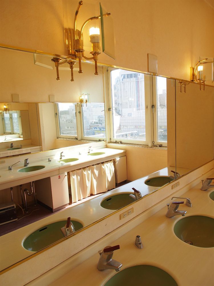Ueno Station Hostel Oriental Ⅱ Tokyo Bagian luar foto